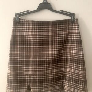 Brown plaid skirt with zipper in back